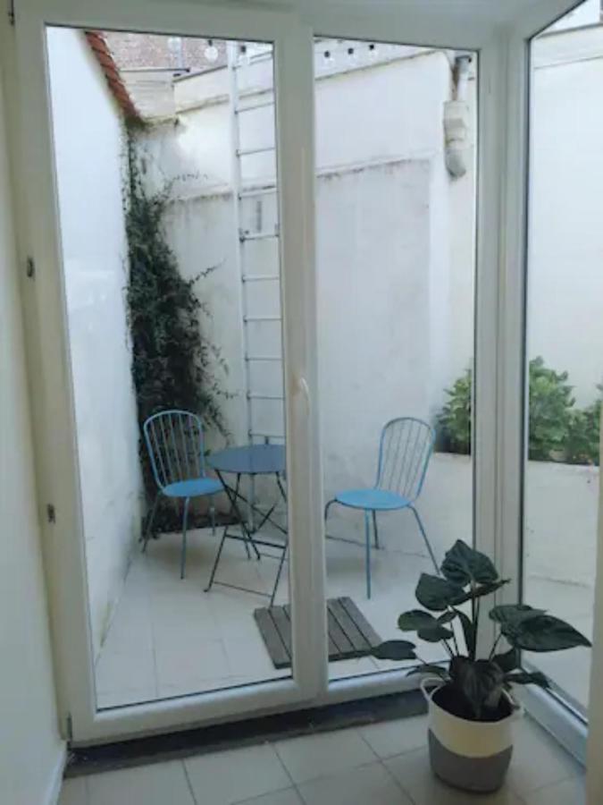 ブルージュStudio With Terrace In 17Th Century Houseアパートメント エクステリア 写真