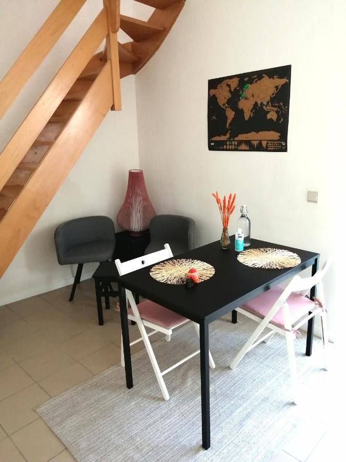 ブルージュStudio With Terrace In 17Th Century Houseアパートメント エクステリア 写真